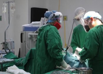 En 5 horas le reimplantaron la mano a un hombre que la había perdido de un machetazo