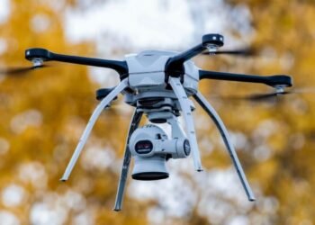 Drones en Colombia podrían hacer domicilios: Así es la nueva normativa