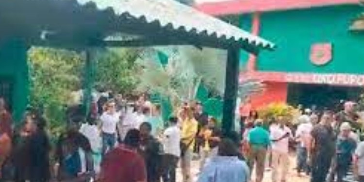 Graves disturbios por presunto fraude electoral en La Paz, Cesar