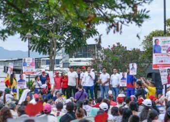 Multitudinarios cierres de campaña de Hincapié en el sur y la Comuna 8