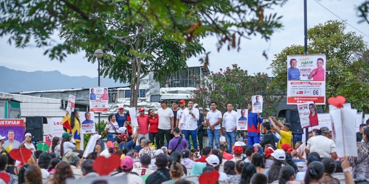 Multitudinarios cierres de campaña de Hincapié en el sur y la Comuna 8