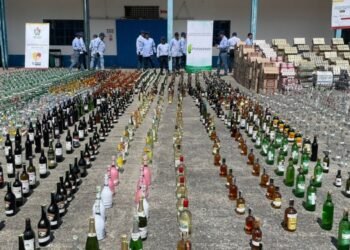 Hoy se llevó a cabo la jornada de destrucción de licores adulterados y cigarrillos de contrabando incautados en lo que va corrido del 2023