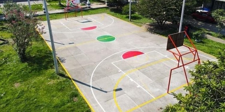 Comienza la instalación de cubiertas en 8 polideportivos de Ibagué