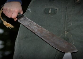 Mujer fue atacada con arma blanca por robarla en Planadas