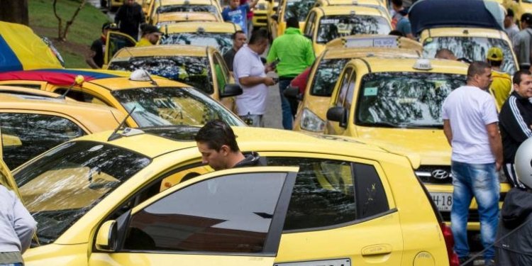 Taxistas a nivel nacional anuncian nuevo paro 