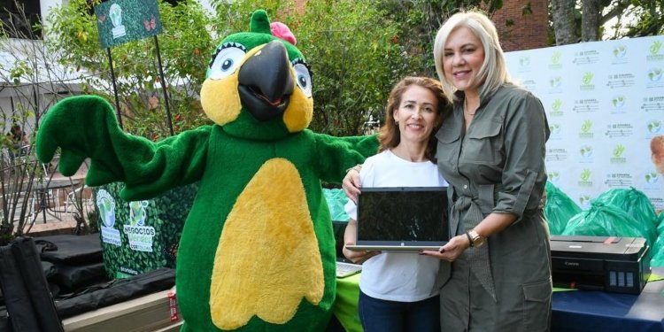 Cortolima impulsa el desarrollo de 57 Negocios Verdes en el Tolima con la entrega de kits tecnológicos