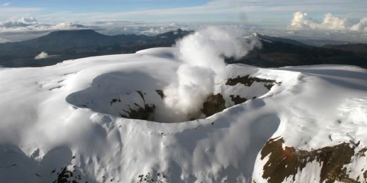 Se incrementó la temperatura en el cráter arenas del nevado del Ruiz