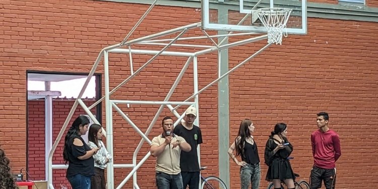 Estudiantes de la UT agredieron a funcionaria que intentaron desalojar de la Rectoría