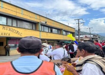Comunidad de Cajamarca protesta contra irregularidades en la Administración Municipal actual