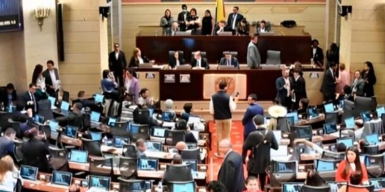 Aprobado en último debate Proyecto de Ley Chao Marcas De Gobierno