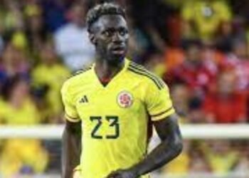 Néstor Lorenzo confirma el reemplazo de Davinson Sanches ante Paraguay