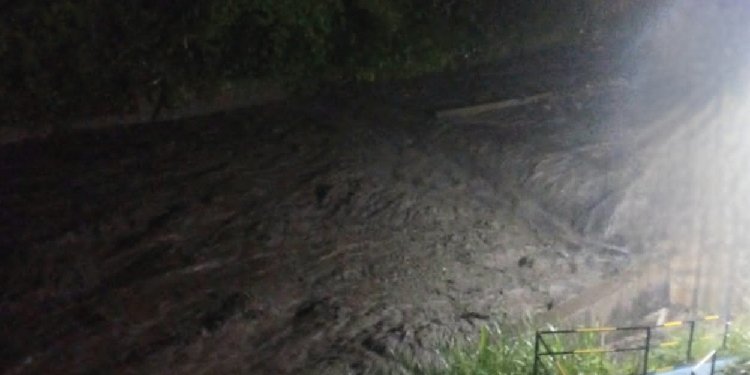 Emergencia en el Combeima por creciente súbita de la quebrada Las Perlas