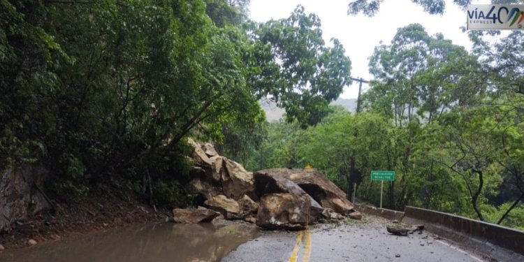 Se registra derrumbe en el sector conocido como Nariz Del Diablo