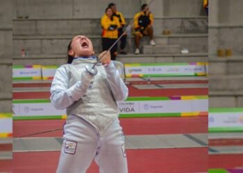 Luisa Fernanda Rincón en Esgrima gana medalla de Plata para el Tolima