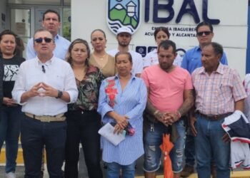 IBAL se reunió con los habitantes de la comuna Nueve quienes realizaron plantón pacífico en sus oficinas 