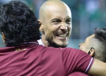 Victoria del Deportes Tolima ante Cali acerca a los pijaos a la final del fútbol colombiano