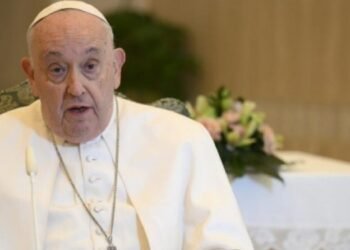 El Papa Francisco Recibe Atención Médica por Inflamación Pulmonar que le Impide Participar en el Ángelus
