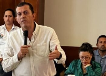 Representante Carlos E. Osorio rechaza acusaciones de fraude de Jorge Bolívar
