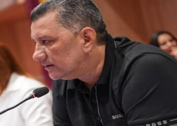 Retrasos y falta de inversión en obras municipales sería culpa de los mandatarios locales