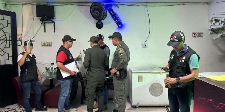 Cerraron establecimiento en Saldaña Tolima, por licor adulterado y de contrabando 