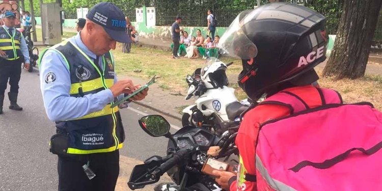Más de 500 mil pesos puede pagar de multa si saca su vehículo el día sin carro y sin moto