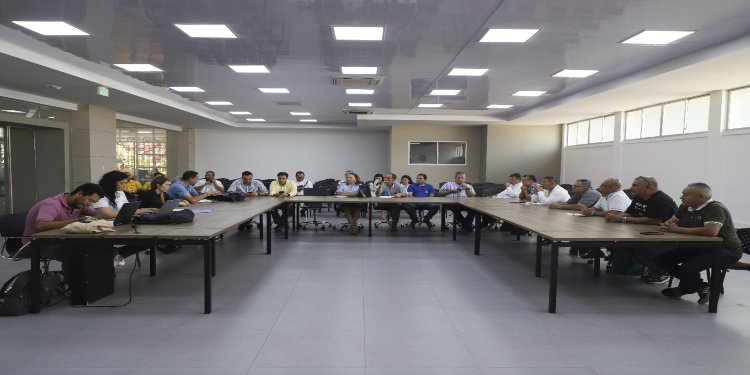 Transportadores y la Alcaldía de Ibagué avanzan en mesas de diálogo para concertación del SETP