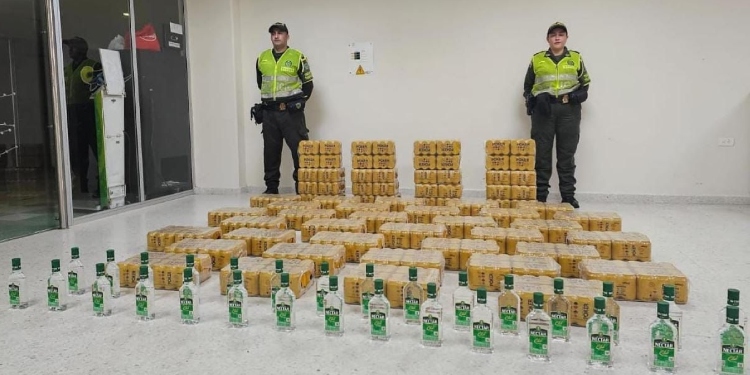 Siguen cayendo cargamentos de licor de contrabando