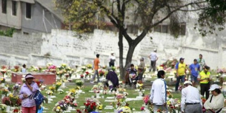 El Día de los Difuntos: una jornada de recuerdo y conmemoración en honor a los seres queridos