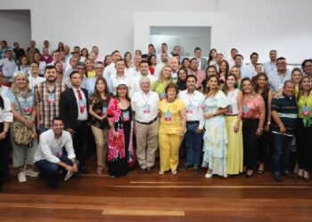 Comité de empalme de Johana Aranda es una mezcla de gremios, universidades y reconocidos exfuncionarios