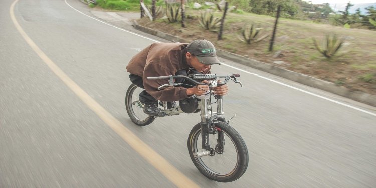El ‘Grabity Bike’ es el deporte que está poniendo en riesgo la vida de los jóvenes en Fresno