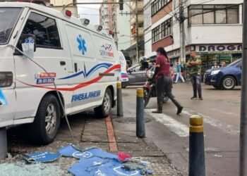 Accidente entre dos ambulancias en el centro de Ibagué, al parecer por la denominada ‘guerra del centavo’