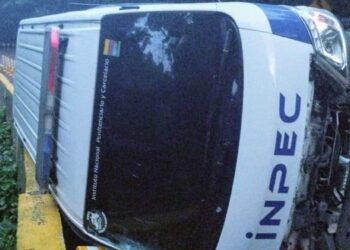 Por esquivar una moto tripulación del INPEC sufrió accidente de tránsito en la vía Mariquita – Fresno