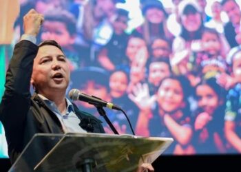 “Ustedes me han hecho un buen alcalde”, sostuvo Andrés Hurtado durante el acto de rendición de cuentas de su labor