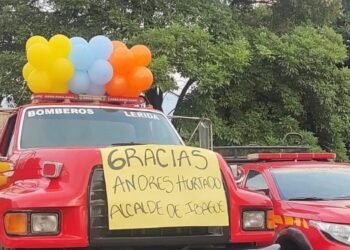 Bomberos voluntarios de Lérida recibieron vehículo extintor para la atención de emergencias