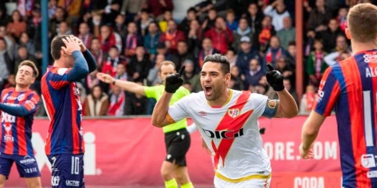 Radamel Falcao García salvador hoy del Rayo Vallecano en el fútbol español