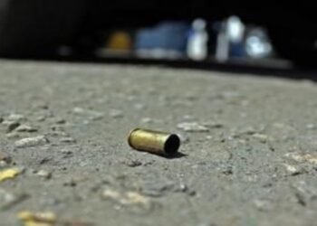 De un disparo, asesinan a hombre de 30 años en Fresno