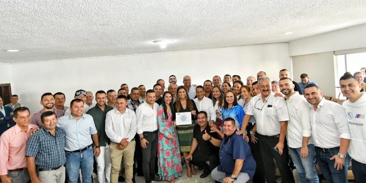 Adriana Magali Matiz recibió la credencial como gobernadora del Tolima