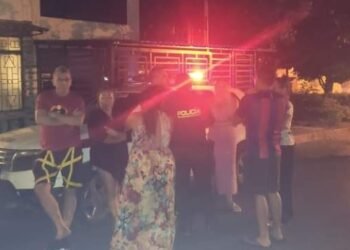 Familia en el barrio Santa Ana abandonó y encerró durante varios días a sus mascotas