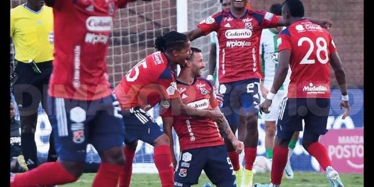 Medellín goleó al Nacional y se metió a la final del fútbol colombiano