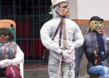 Los muñecos de año viejo: Quema de malos recuerdos y bienvenida al nuevo año