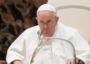 Papa Francisco Expresa Dolor por Víctimas de Ataque en Gaza y Clama por la Paz Mundial en su Mensaje de Navidad