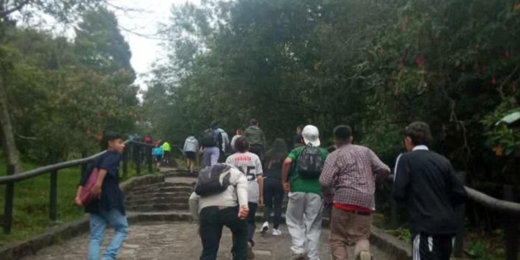 Diez personas, entre ellos siete menores de edad, están desaparecidas en Monserrate, Bogotá