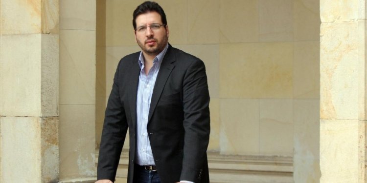 Pierre García, ex subdirector del DPS haría parte de banda delincuencial que desfalcó recursos públicos