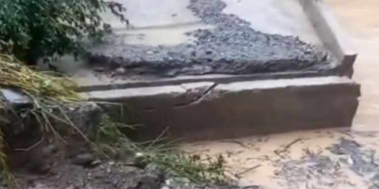 Caída del puente Guani deja incomunicado a Chaparral con Ataco