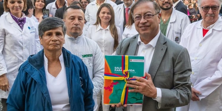 El artículo 42 de la reforma a la salud causó polémica en el debate