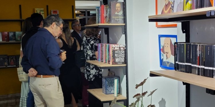 Se abren las puertas de Pérgamo, un espacio de libros, arte y café
