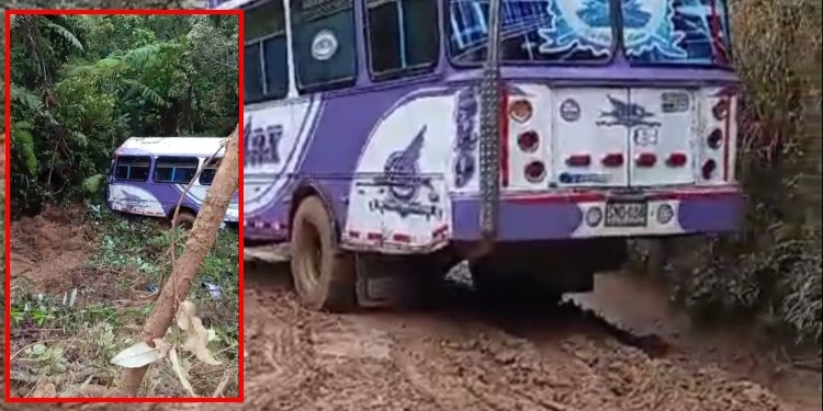 Bus de Velotax cayó a un barranco debido al mal estado de la vía Roncesvalles-Santa Helena