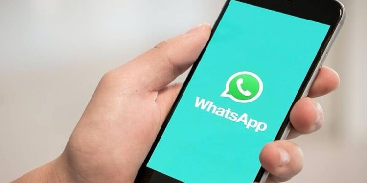 Aprenda a programar mensajes de navidad y año nuevo en WhatsApp