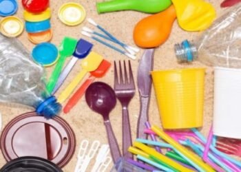 Colombia implementa prohibición de plásticos de un solo uso en áreas protegidas