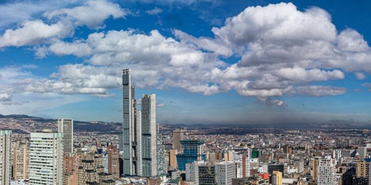 Bogotá: Fuerte explosión en una caldera de una fábrica de tamales el centrode la ciudad 